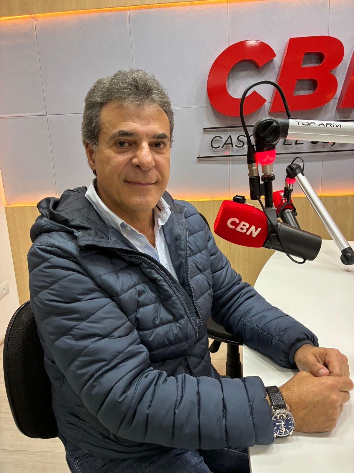Deputado Beto Richa destaca atuação da Comissão de Indústria, Comércio e Serviços na Câmara Federal