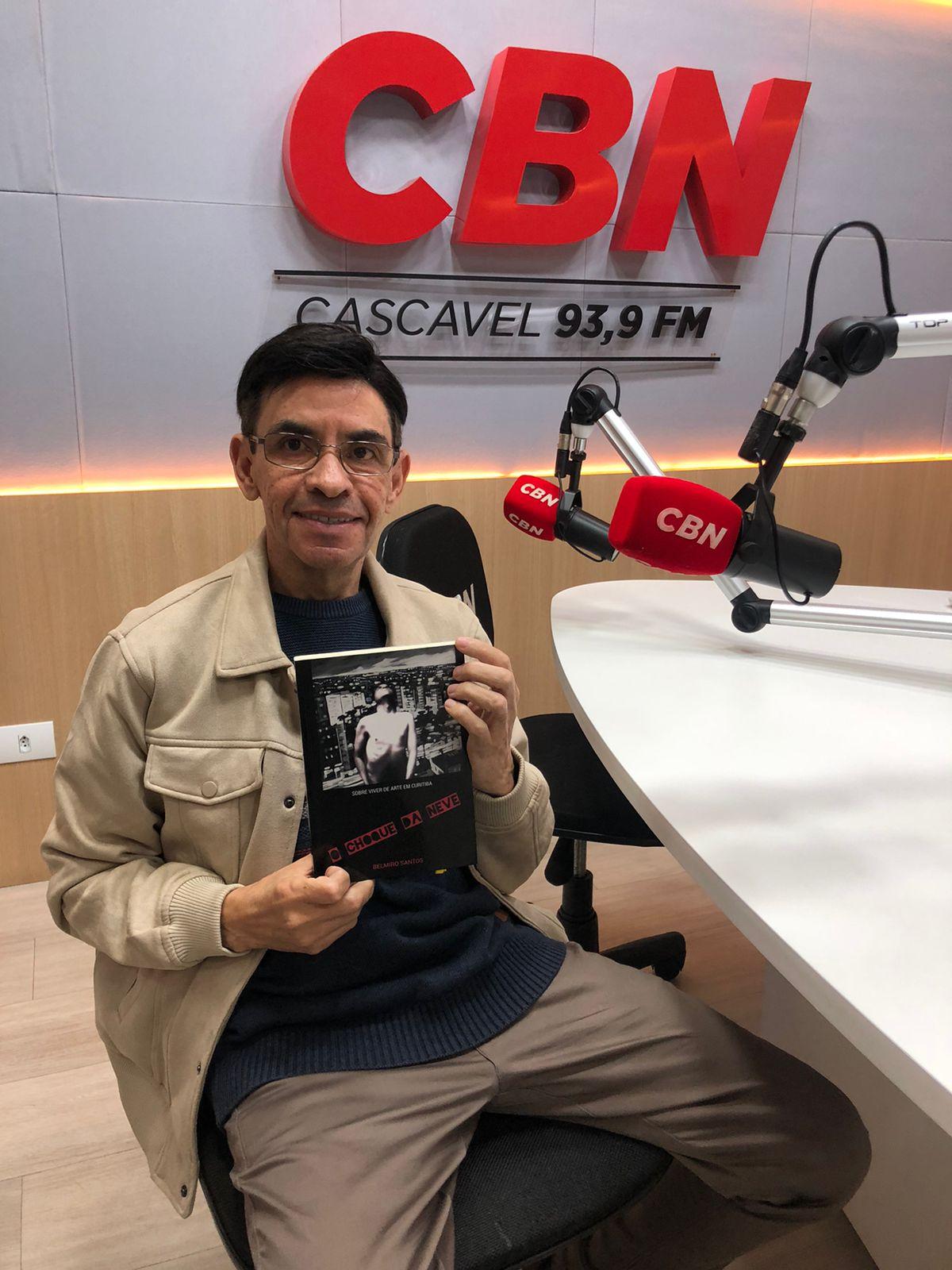 Escritor Belmiro Santos lança livro "O choque da neve"