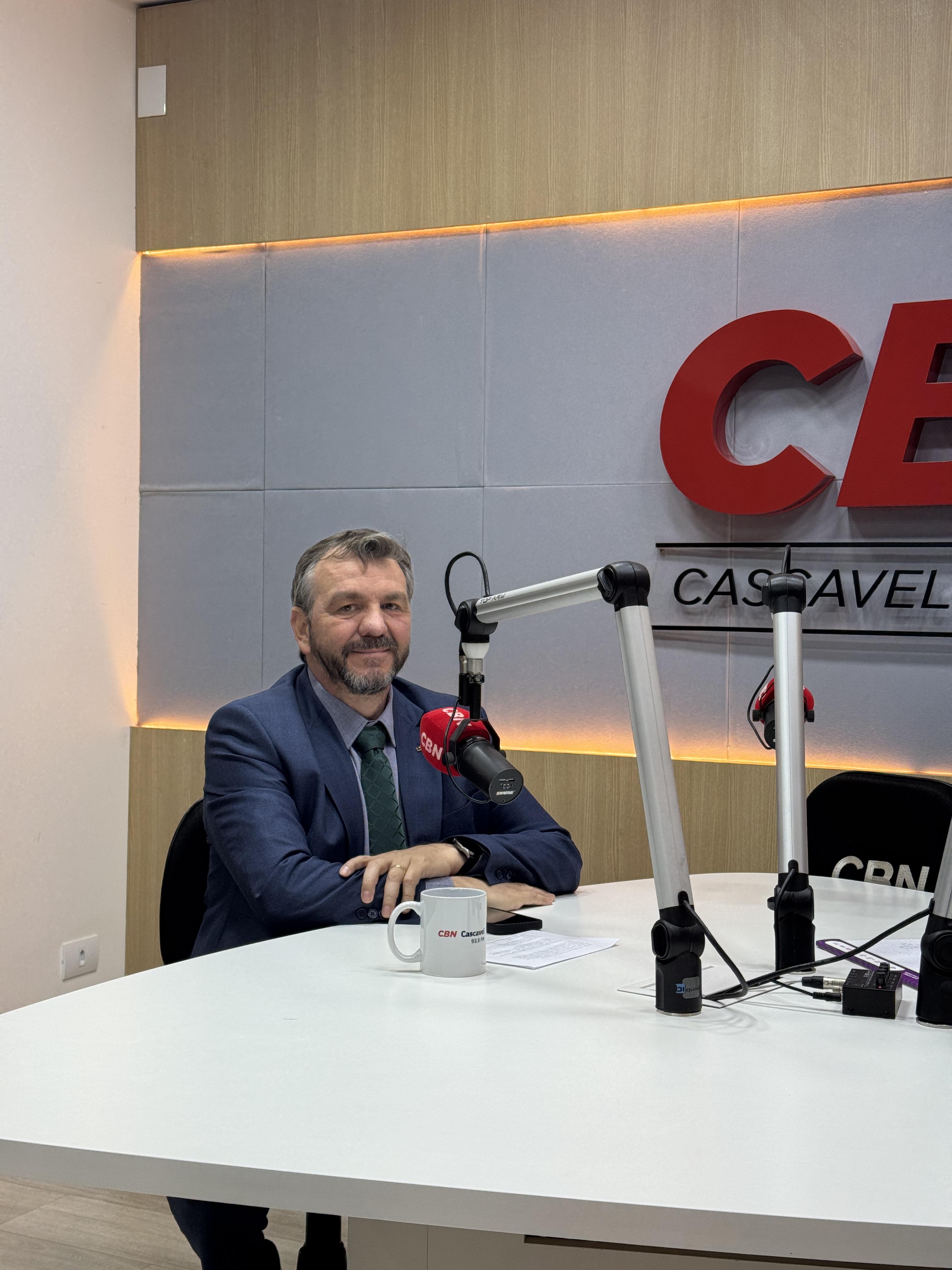 "O trânsito de Cascavel precisa da conscientização dos motoristas", orienta Dr. Emerson Klayton