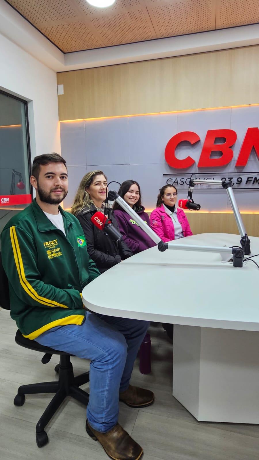 Estudantes de Cascavel apresentam projeto inclusivo em feira científica na Índia