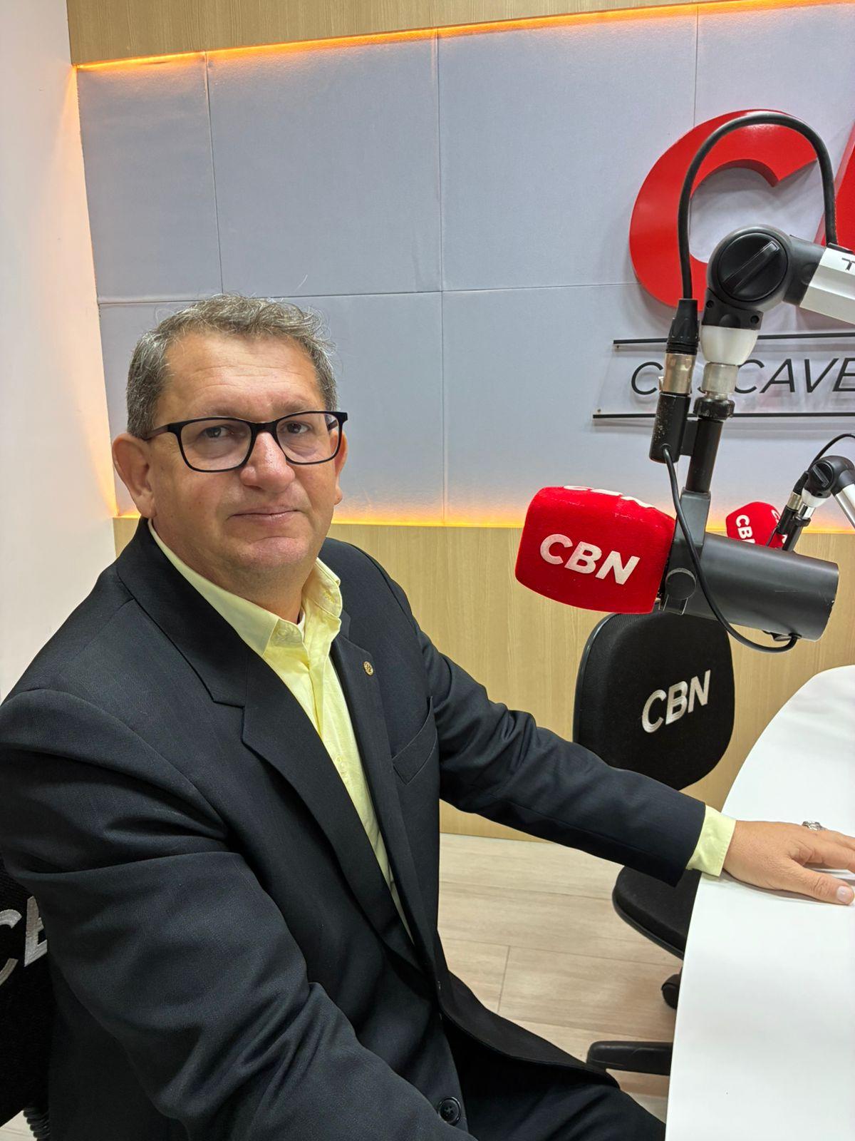 Chefe do Núcleo Regional de Educação alerta sobre cigarros eletrônicos nos colégios