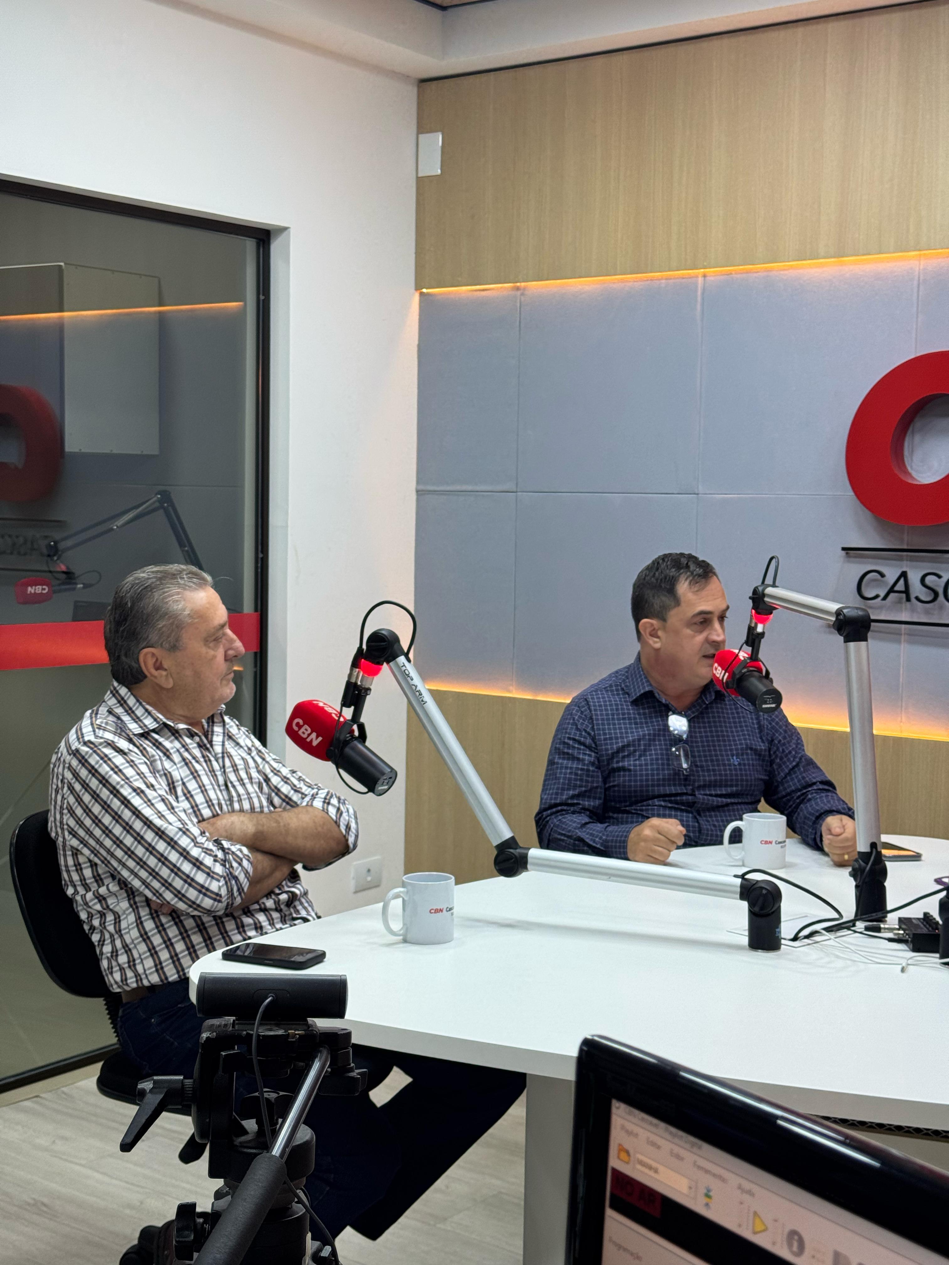 Devair Bortolato e Rodrigo Faraco explicam a importância do crédito de carbono
