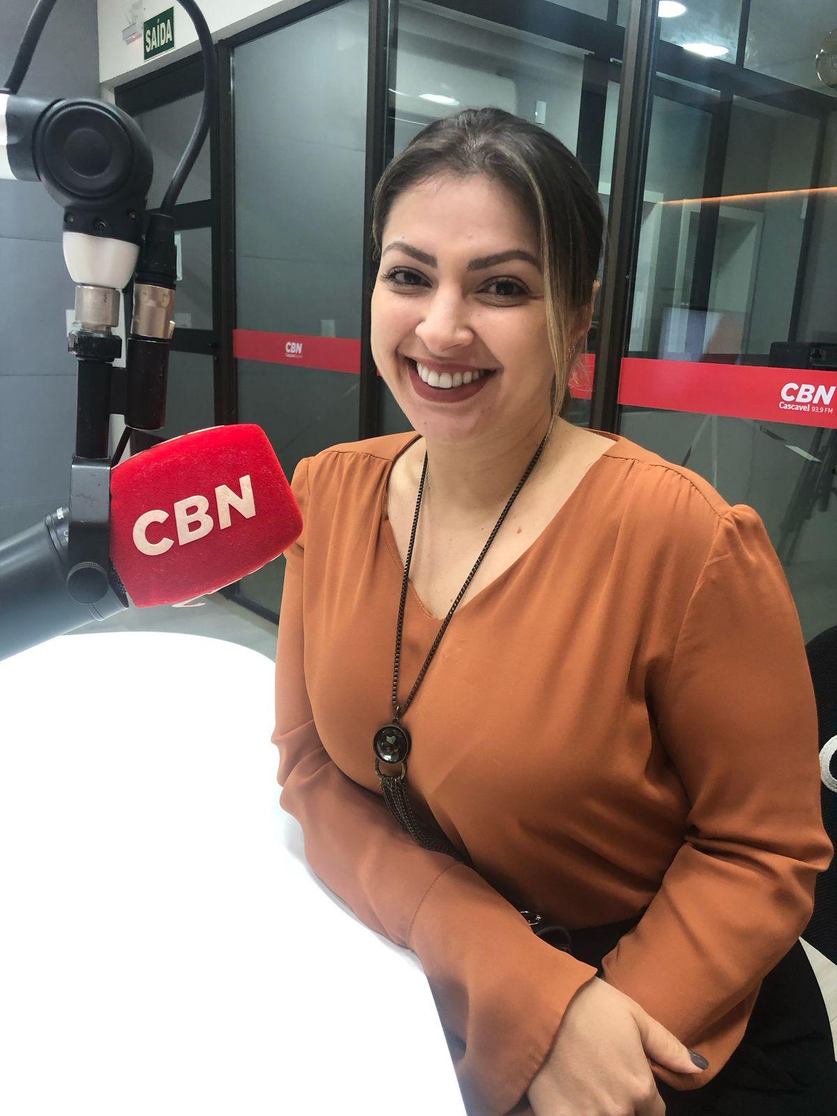 Ana Rizzi, consultora do Sebrae/PR, fala sobre a 1ª Feira do Empreendedor