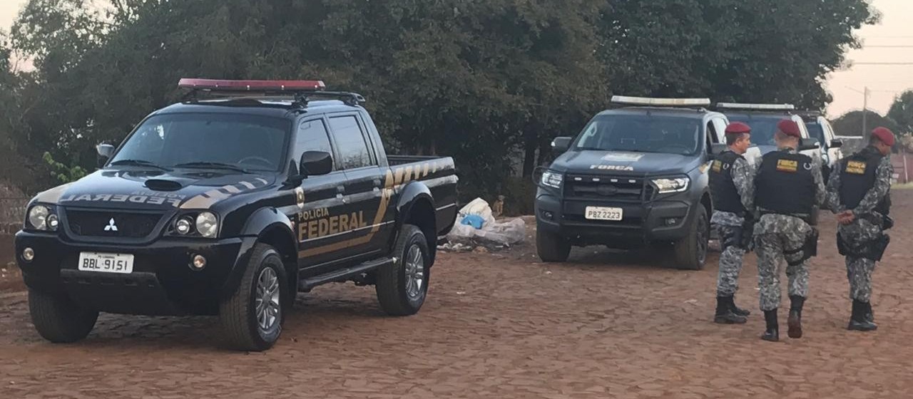 Polícia prende duas pessoas e apreende drogas em Santa Izabel do Oeste