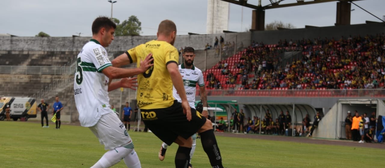 Cascavel empata com Coritiba no Olímpico e segue em sétimo lugar