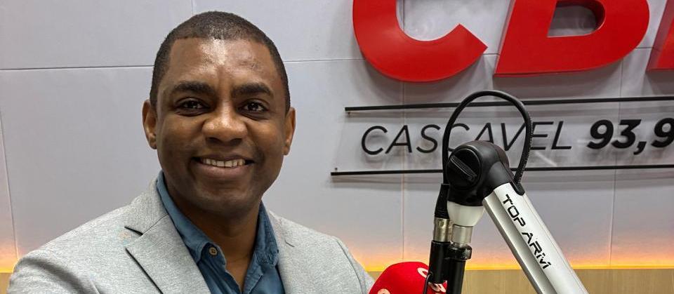 Quiet Cracking: insatisfação silenciosa mantém profissionais em cargos, afetando engajamento