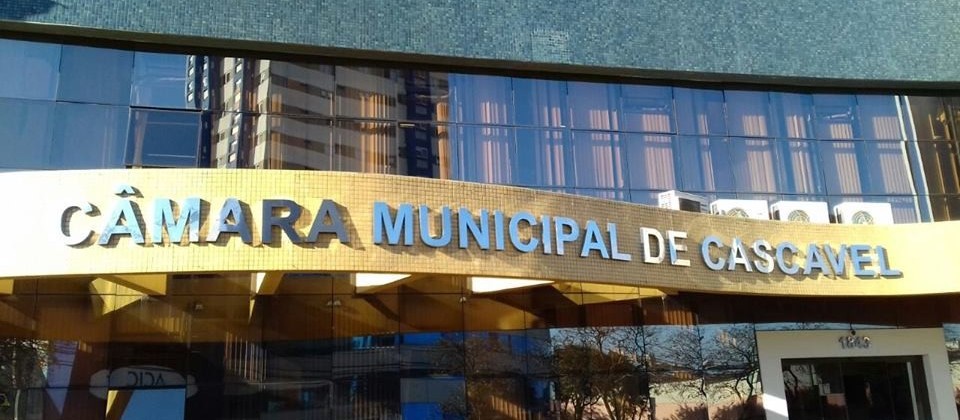 Secretário Municipal de Planejamento e Gestão protocola o projeto da LDO