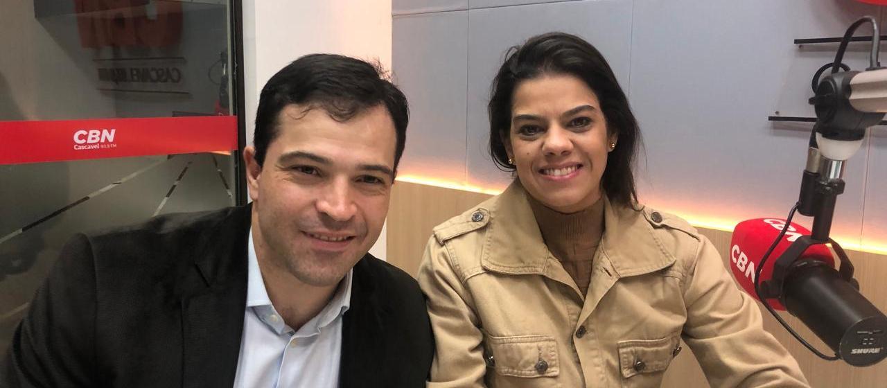 Alunos da Apae recebem uniformes após campanha de pais e parceiros