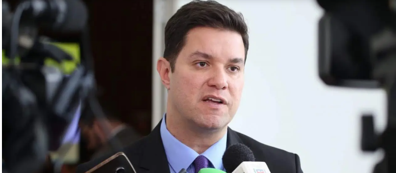 "Devo auxiliar o governador na condução do Governo", diz Guto Silva