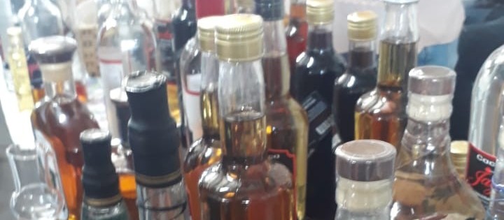 Queijos e cachaça são produzidos por produtores da agricultura familiar 