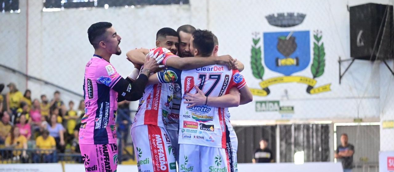 Cascavel Futsal vence no tempo normal e na prorrogação e está na semifinal da Liga