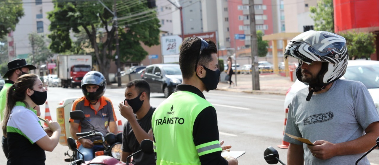 Transitar realiza operação Moto Segura