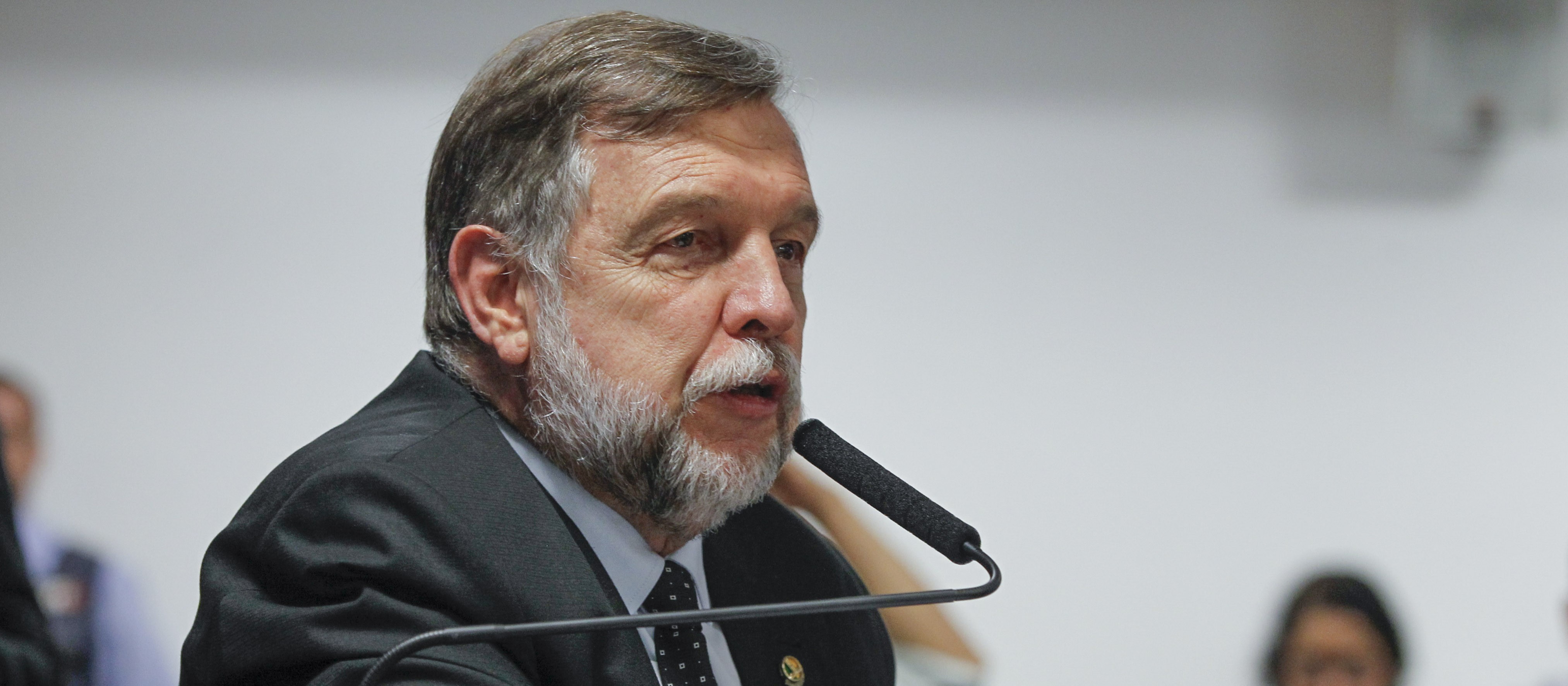 Governo do Paraná recebe pedido para liberação de recursos para as APAEs