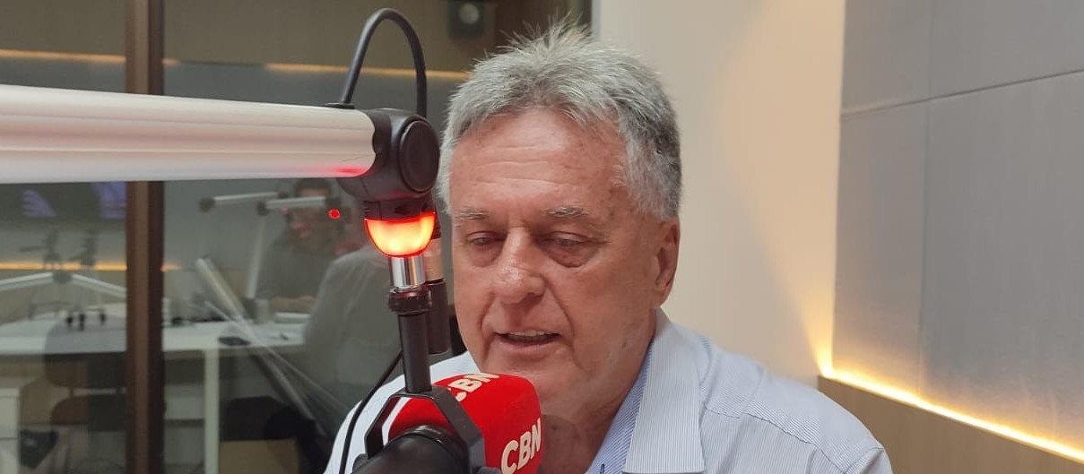 "Estamos neste momento em Cascavel com 50 mil exames represados", diz Bailak