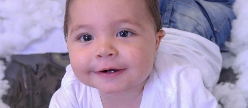 Casal que teve filho transplantado com fígado do próprio pai ganha festa de casamento