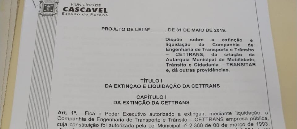 Jurídico protocola na Câmara o projeto de lei de extinção da Cettrans