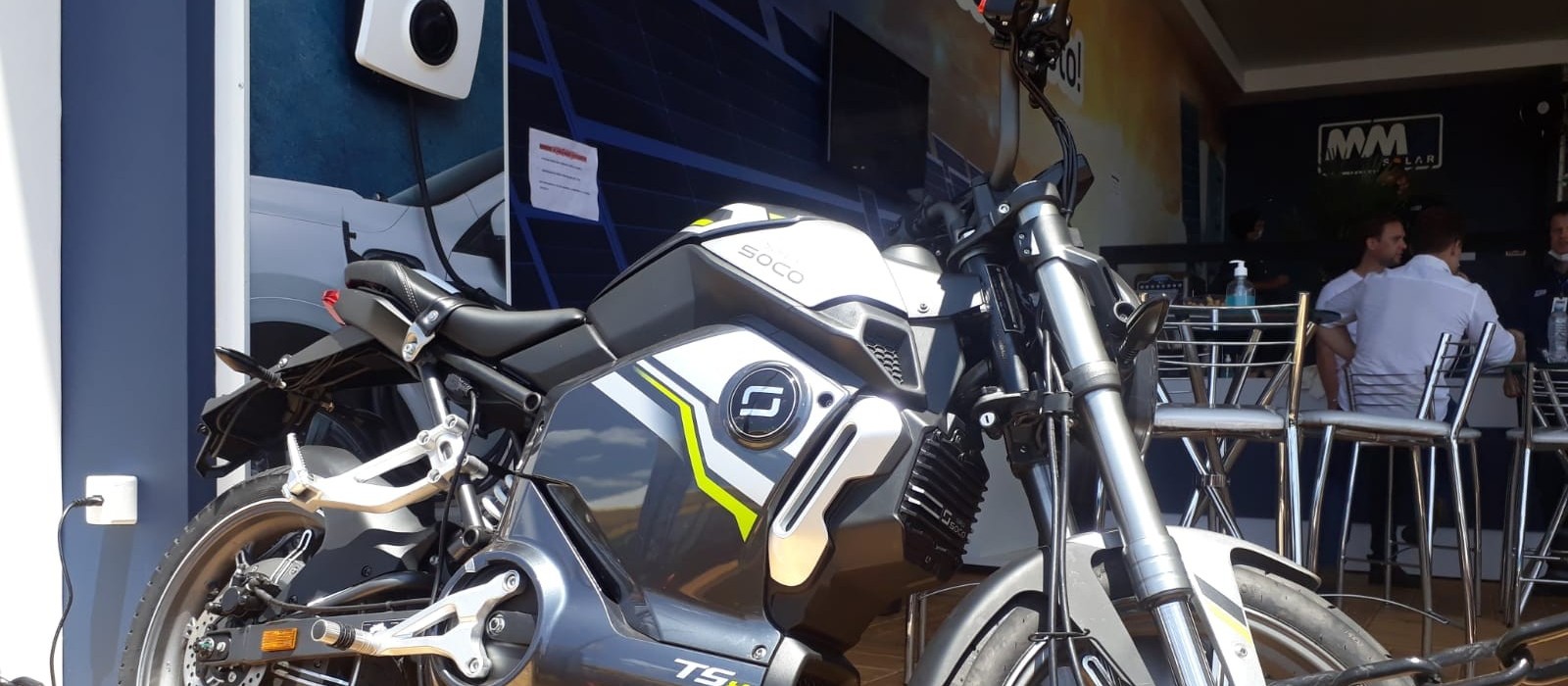 Moto elétrica garante mais economia  nas vias urbanas 