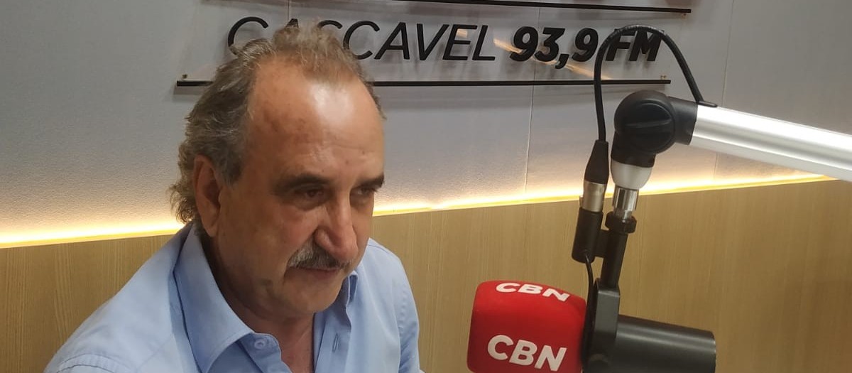 "Seja bem-vindo Dom Adelar, estamos em festa, o momento é de alegria"