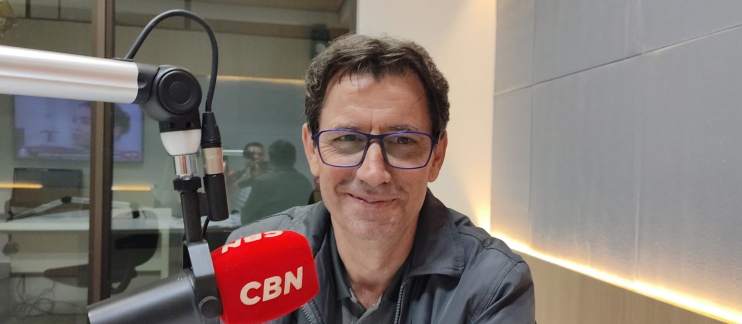 "O jornalismo não nasceu pra vender ideias, a publicidade vende ideias", diz Buzzi