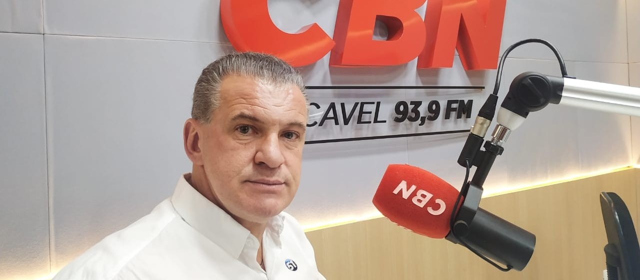 "Precisamos separar o que é fake news e o que é esclarecimento", diz Roman