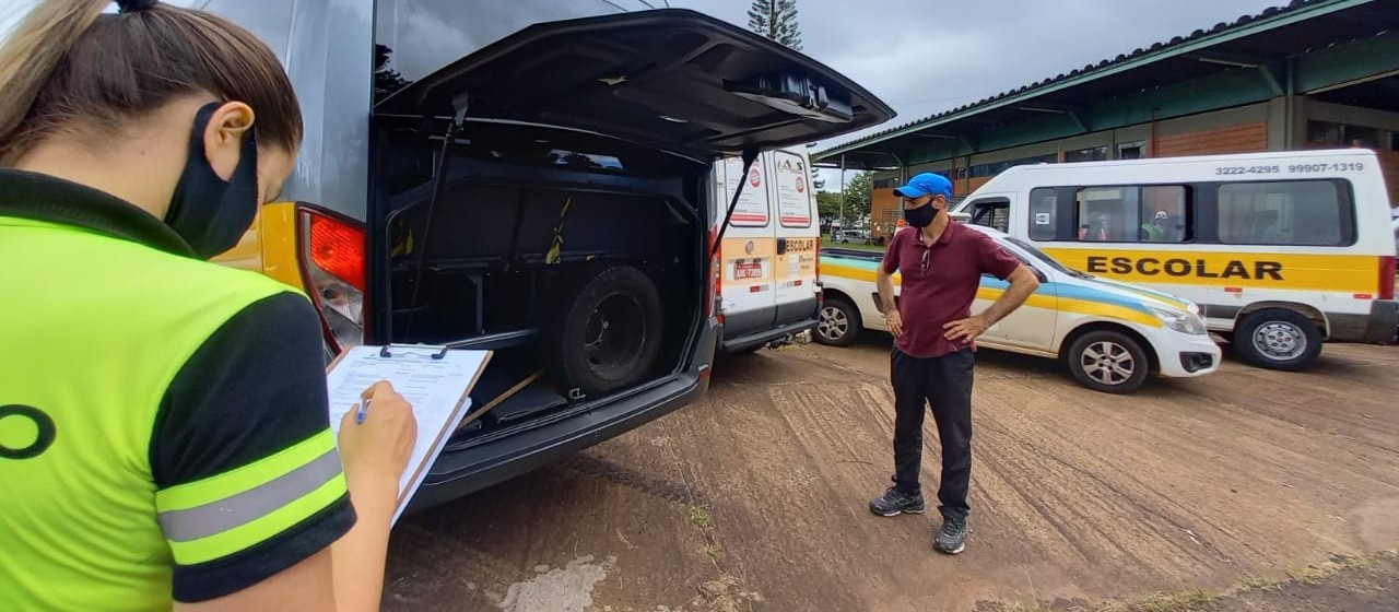 Visando à segurança do estudante, Transitar convoca permissionários para a vistoria semestral do transporte escolar