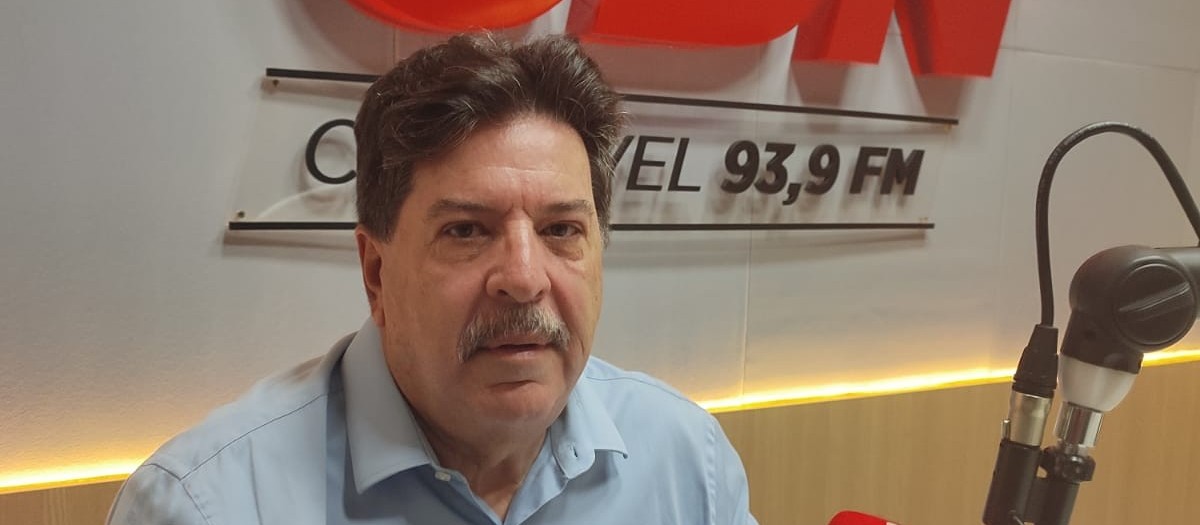 "O prazo estipulado é outubro, mas queremos entregar a obra dois meses antes"