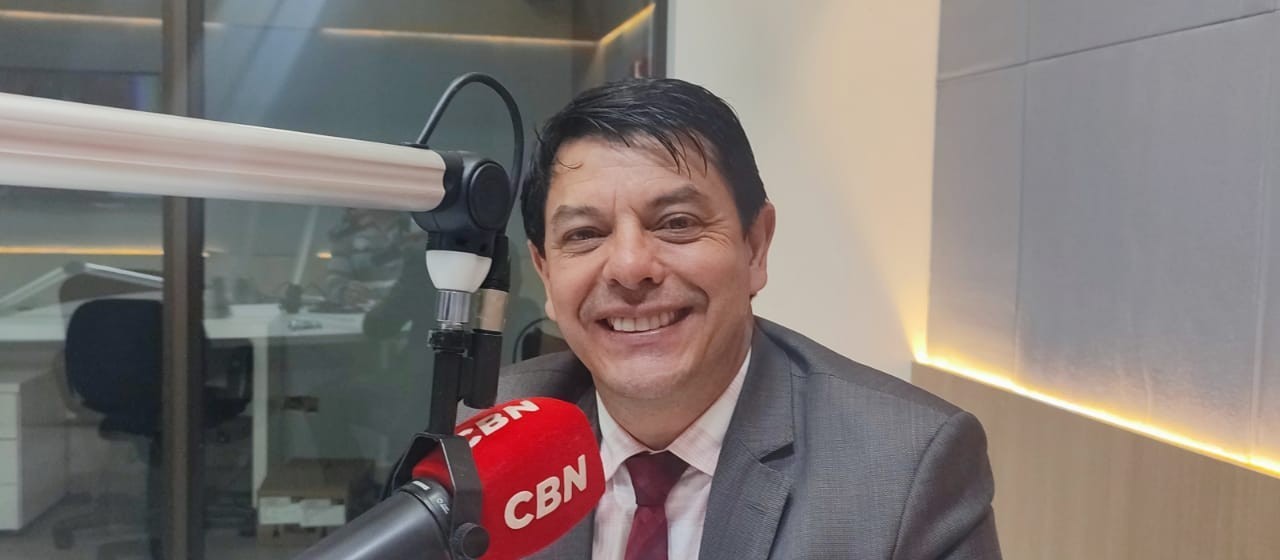 "Precisamos trabalhar a sustentabilidade, senão vamos tomar xixi e não vai ser pouco", diz Lauri