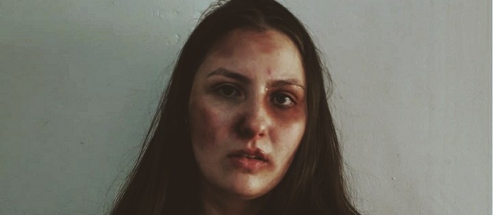 Acadêmicas fazem campanha para alertar violência contra mulher