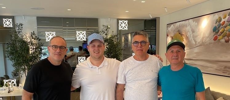 "Na manhã de hoje, entre os locais, visitamos o Centro de Inovação Tecnológica de Dubai", diz Soligo