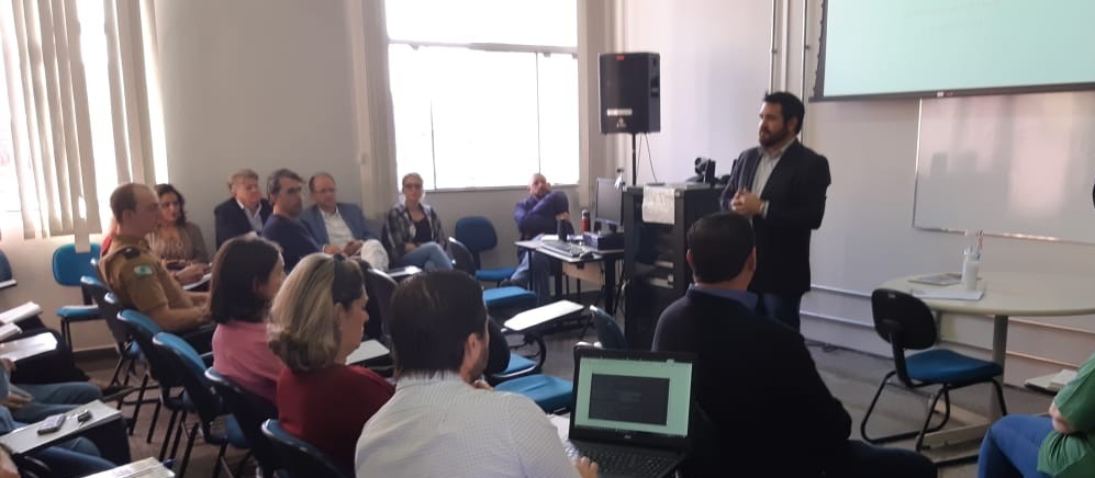 Autoridades de saúde cobram entrega do pronto-socorro do HU