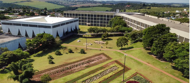 Casa do Estudante da Unioeste será construída com contêineres 