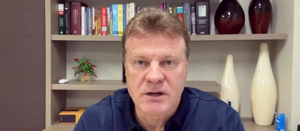 "Por razões de foro íntimo, renunciei a candidatura a prefeito de Medianeira", diz Endrigo em nota oficial