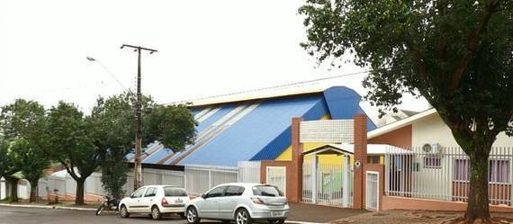Profissionais da educação são vacinados na Escola Hércoles Bosquirolli