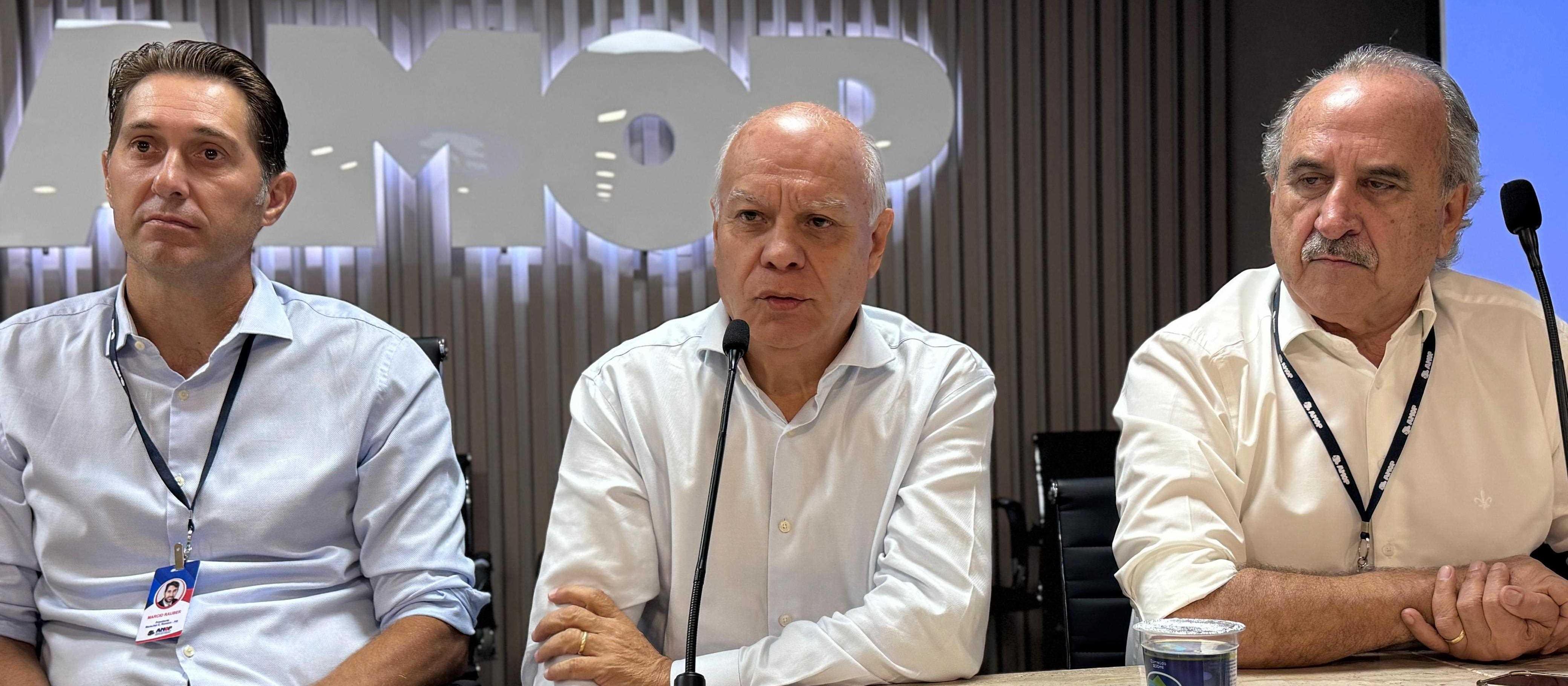 Secretário de agricultura do Paraná participa da Assembleia da AMOP
