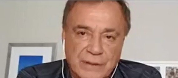 Essa dicotomia é prejudicial ao país; os extremos esmagando os que caminham pra frente"