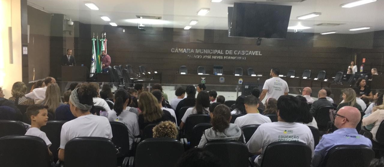 Audiência pública discute educação domiciliar
