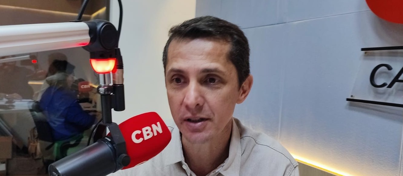 "Nós estamos levando as contas com muito cuidado, a arrecadação não é animadora", diz Uecker