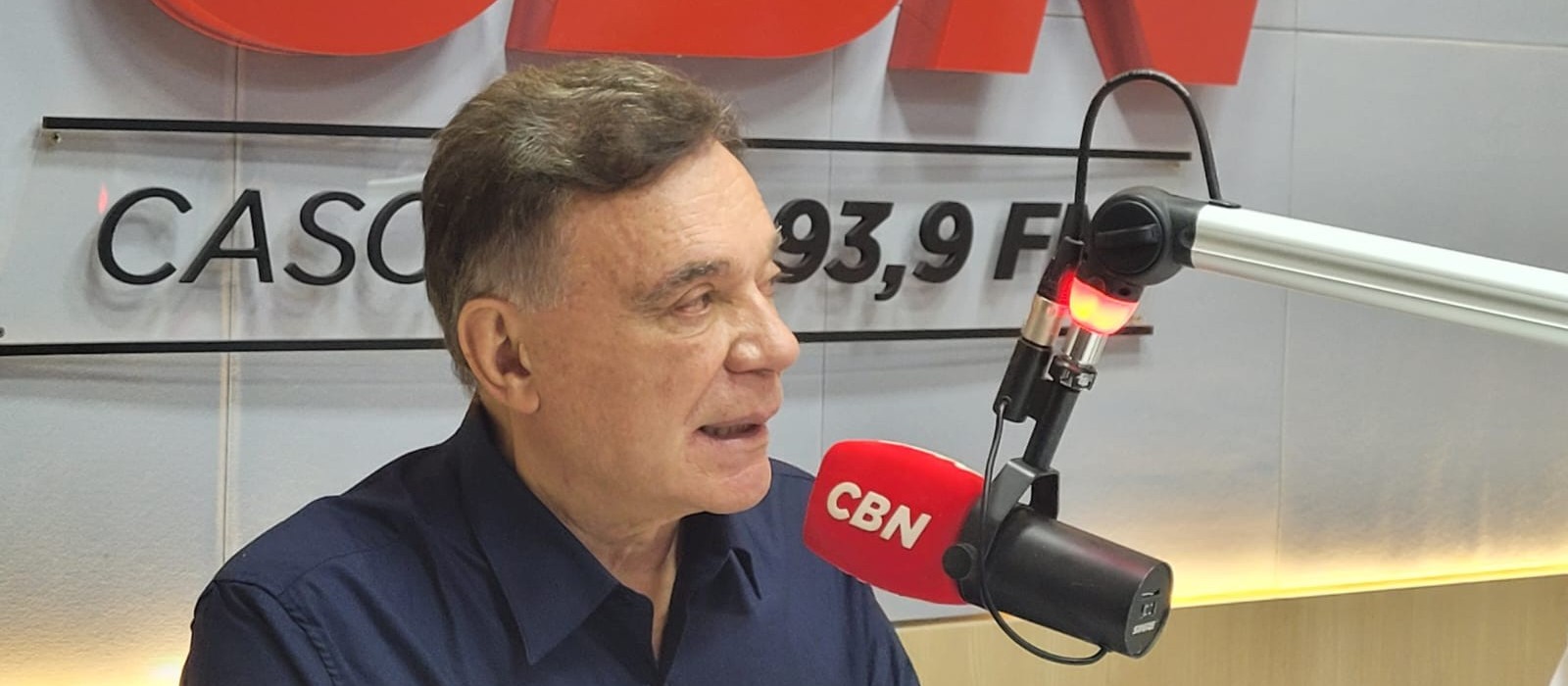 "O ritmo nesse período é mais lento, mas os trabalhos seguem no Senado"