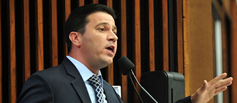 "Crítica total a esse projeto, sem condições"
