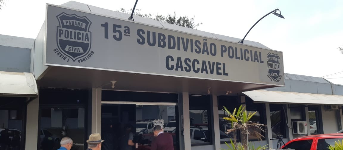 Funcionários registram boletim de ocorrência contra vereador