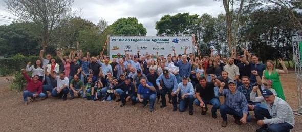 Associados da AREAC dão uma verdadeira aula de solidariedade nas comemorações do Dia do Engenheiro Agrônomo