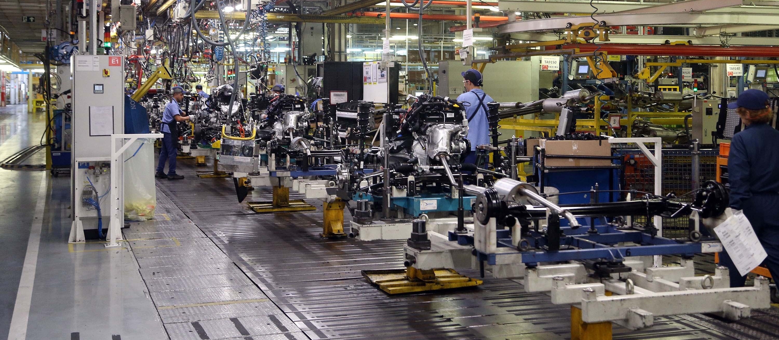 Saldo de empregos na indústria mais que dobrou em 2021 no Estado