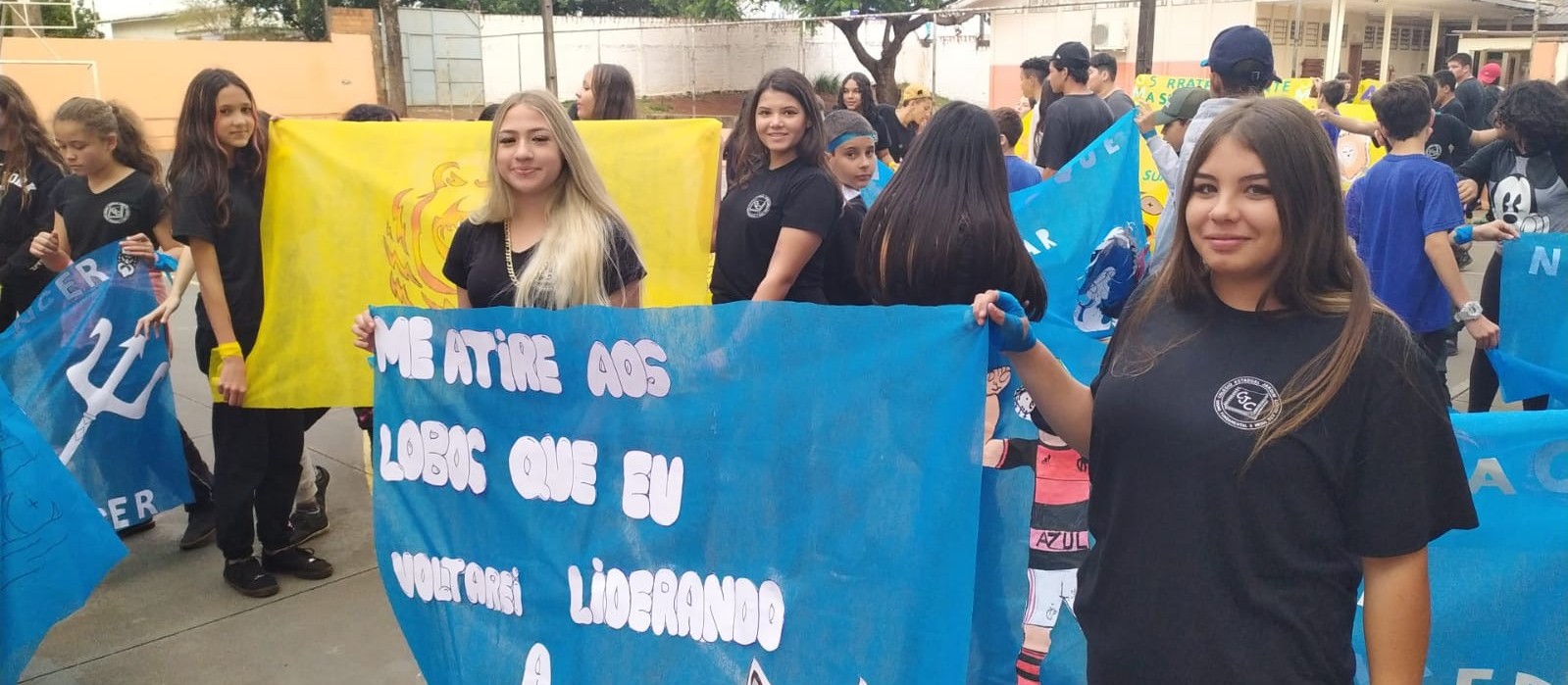 Escola promove jogos Azul e Laranja 