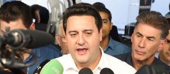 Governador Ratinho Júnior participa da entrega das chaves de 288 moradias em Cascavel