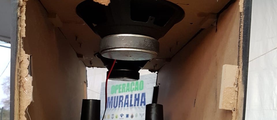  BPFron encontra 6 Kg de maconha em caixa de som