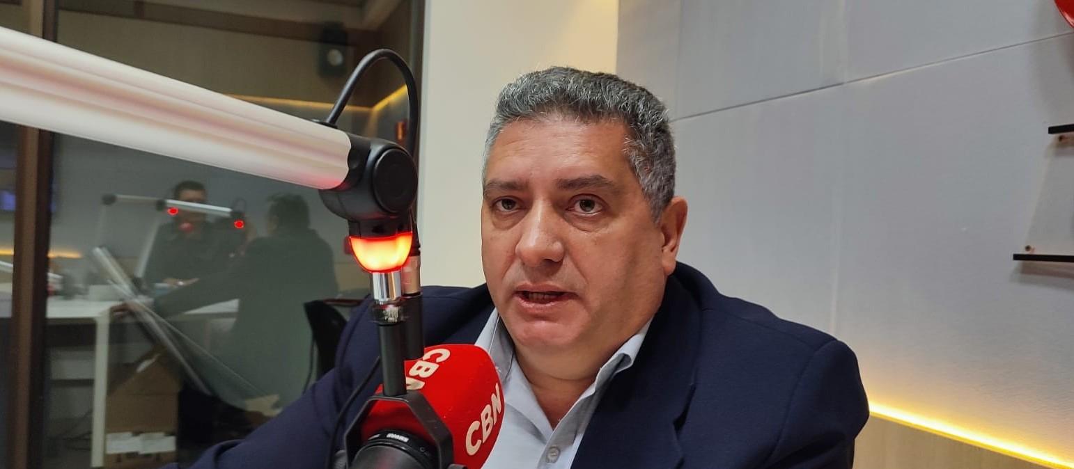 "O governo tem que se preocupar mais é em reduzir os gastos públicos", diz Borges