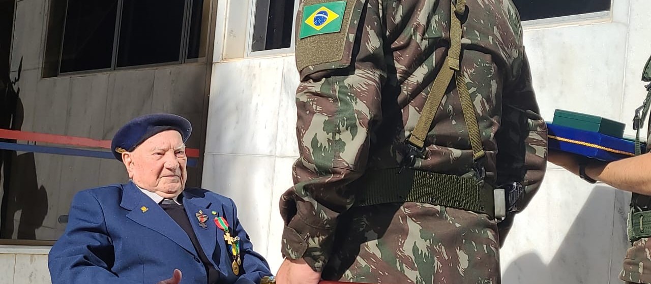 Ex-Combatente da Força Expedicionária Brasileira é homenageado em Cascavel