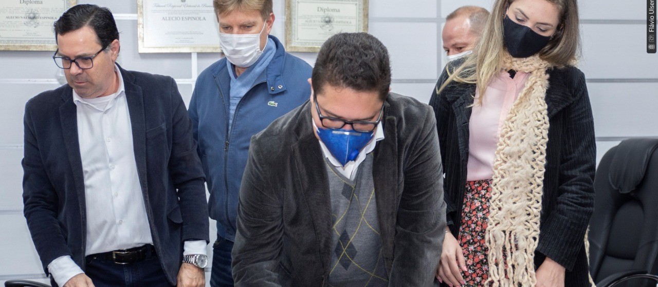 Emerson Vilanova assume mandato durante licença do Professor Santello