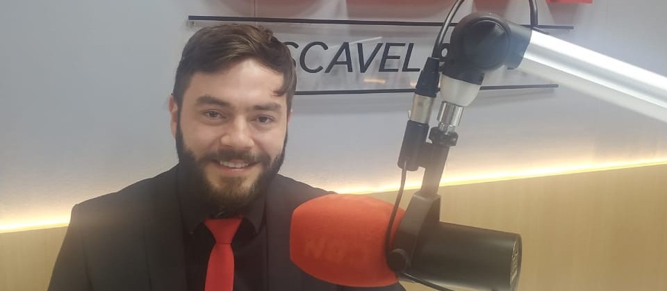 "Uns choram, outros vendem lenço"