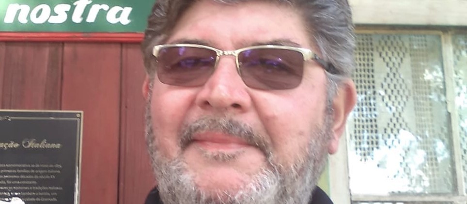 "No livro relatamos a trajetória política de mais de 50 anos de Alvaro Dias", diz Pedriali